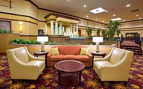 Holiday Inn Hotel And Suites Cincinnati Eastgate