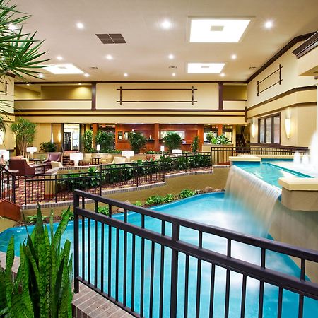 Holiday Inn Cincinnati-Eastgate By Ihg Exterior photo