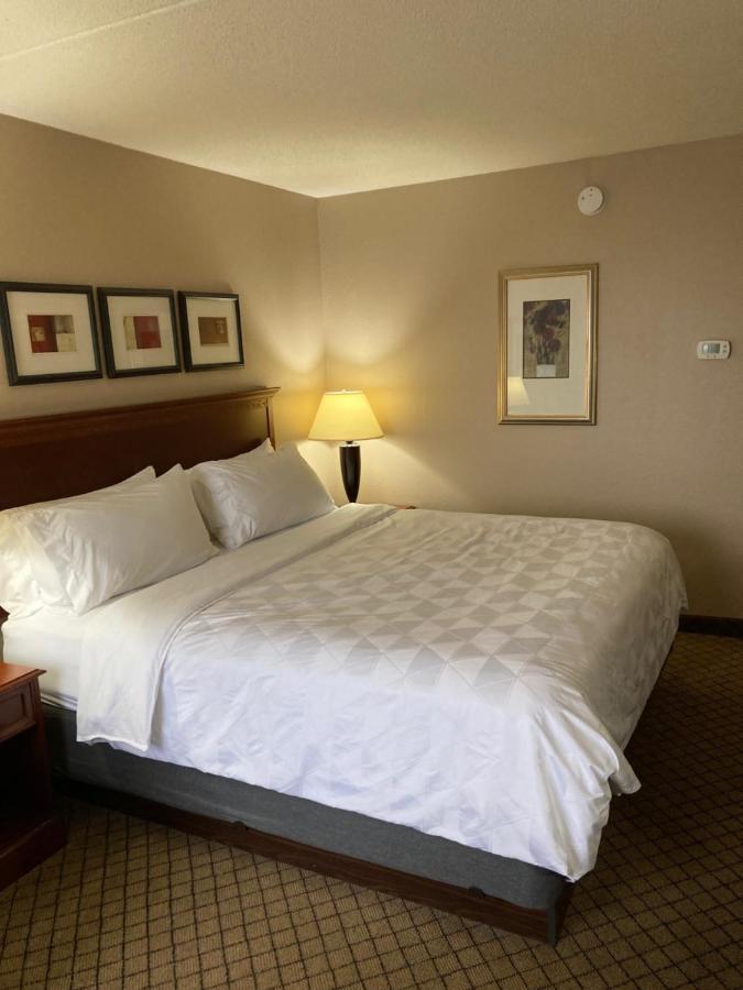 Holiday Inn Cincinnati-Eastgate By Ihg Exterior photo